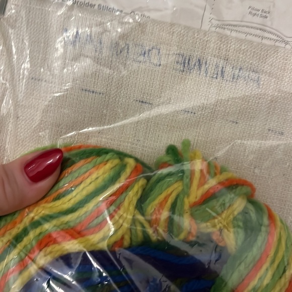 Pauline Denham Vintage Crewel Embroidery Kit Pansy Poppies Pillow 14” Linen - Picture 5 of 8